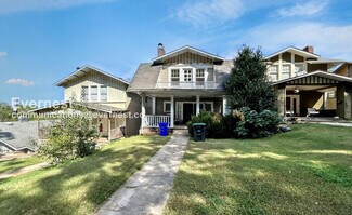 Building Photo - 1406 17th Ave S