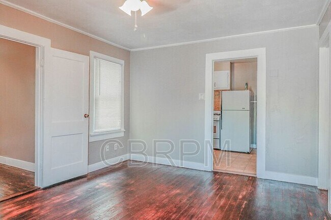 Foto del edificio - 2429-2423 St