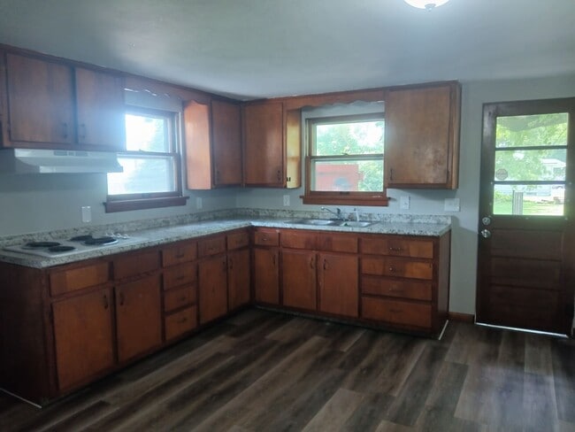Building Photo - Available now! 2 Bedroom home for rent in ...