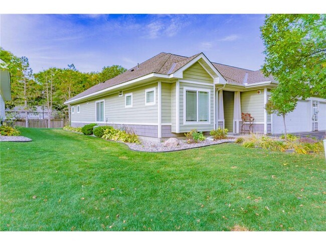 Foto del edificio - 1464 Ravoux Ln