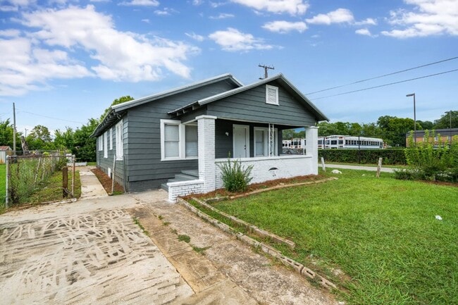 Foto del edificio - Your Dream Rental Awaits – Fully Renovated and Move-In Ready!