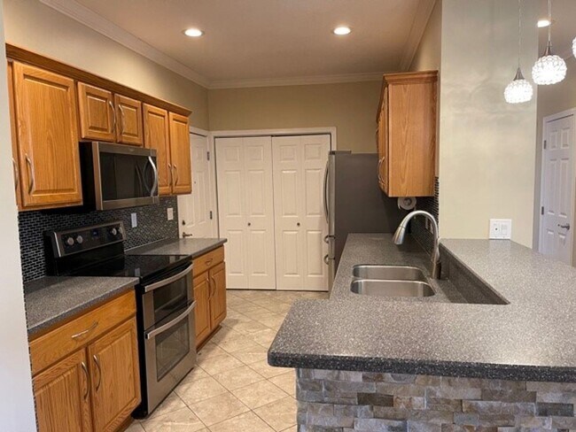 Foto del edificio - 3804 Thornhill Cir