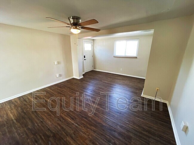 Building Photo - 3941 Webster Ave