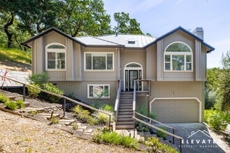 9400 Chalk Hill Rd