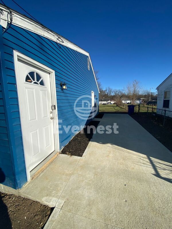 Foto del edificio - 2616 Fairwood Ave