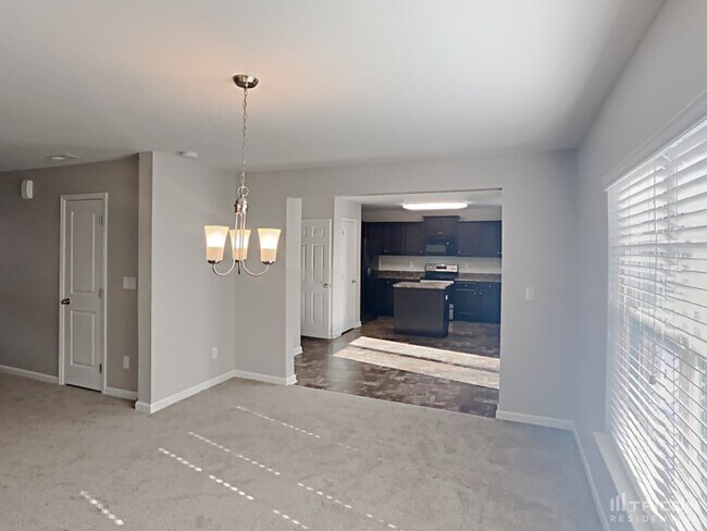 Foto del edificio - 1081 Hidden Meadow Rd