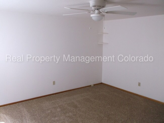 Building Photo - Beautiful Duplex in Colorado Springs!