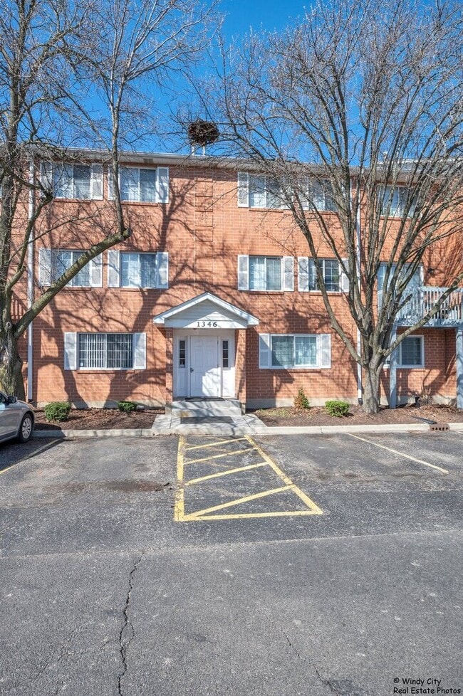 Foto del edificio - 1346 S Lorraine Rd