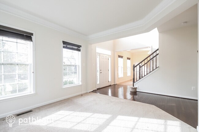 Building Photo - 7036 Sand Cherry Way