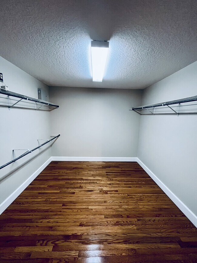 Foto del edificio - 273 Hollywood Forest Dr