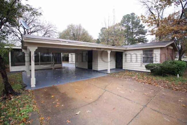 Building Photo - 3408 Clearbrook St