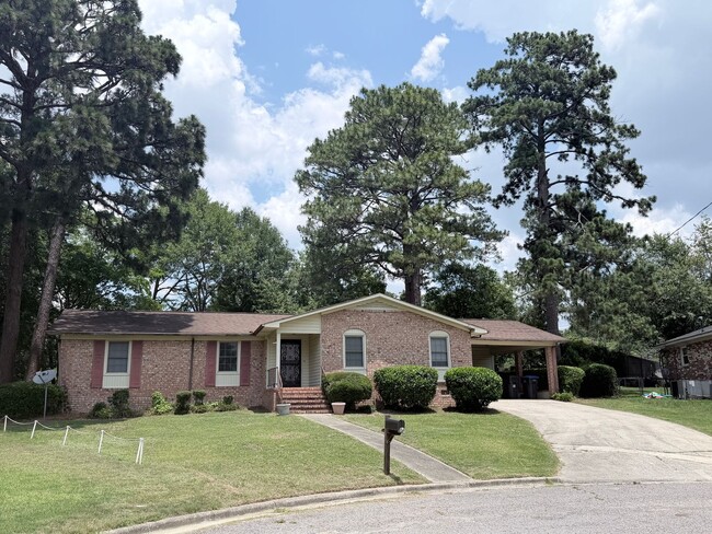 Building Photo - 2105 Hobson Ct