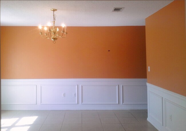 Building Photo - 369 Riverchase Blvd