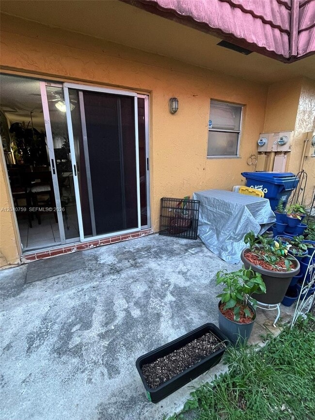 Foto del edificio - 5305 NW 27th St
