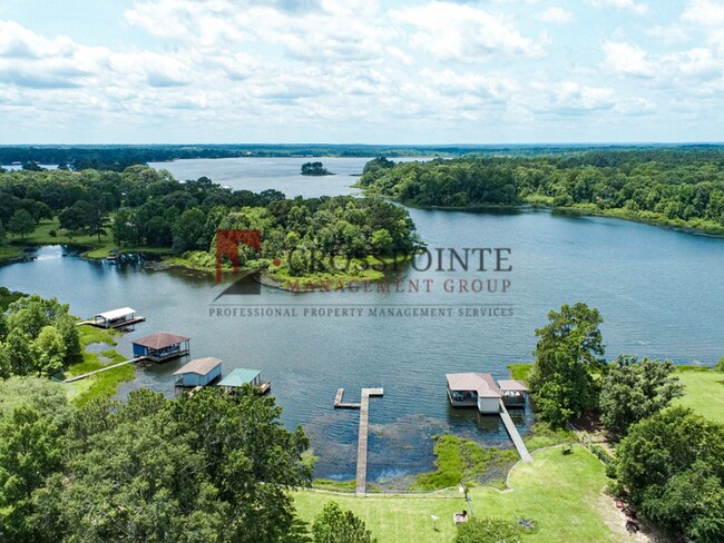 Foto del edificio - Tour Today! 3 Bedroom Home On Lake Tyler!