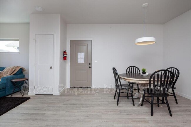 Foto del edificio - 207 Sawyer Ln