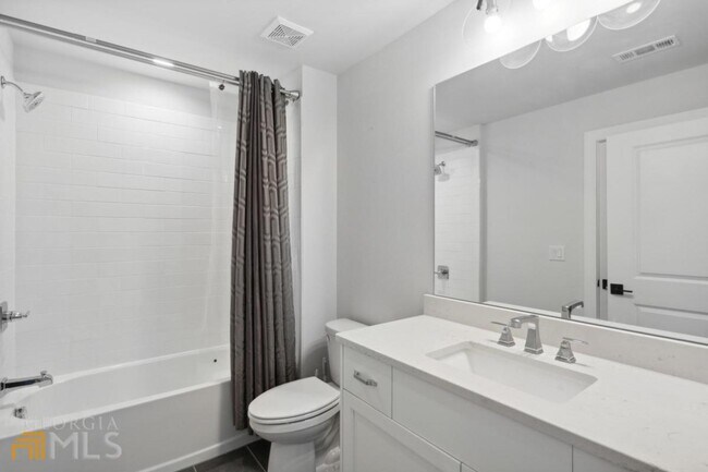 Foto del edificio - 328 Gibson St SE