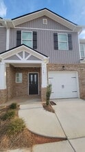 Building Photo - 7603 Discovery Pt Dr NW