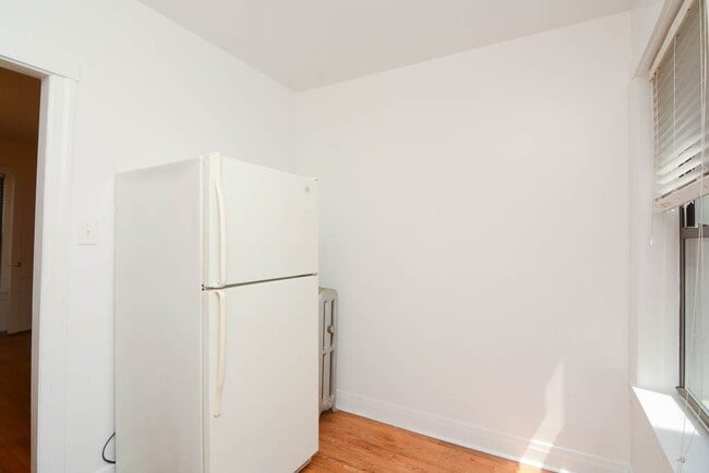 Building Photo - 2647 N Spaulding Ave