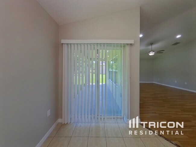 Building Photo - 2420 Cypress Tree Trail