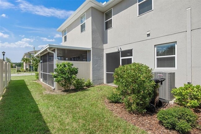 Photo - 1077 Amber Leaf Trail Townhome