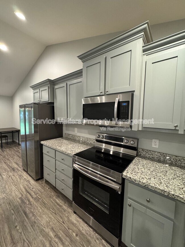 Building Photo - 6850 Stirrup Ln
