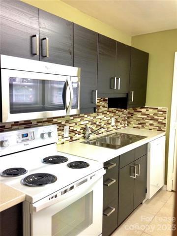 Foto del edificio - 1526 Sumter Ave
