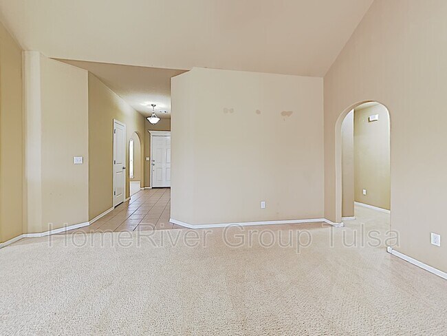 Building Photo - 9020 N 157th E Ave
