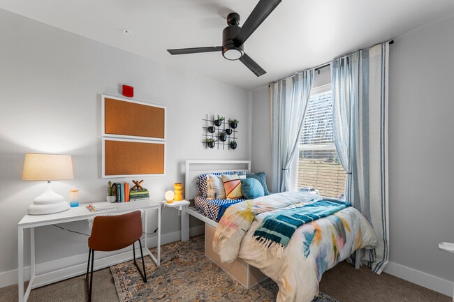 Bedroom - Aspen State College