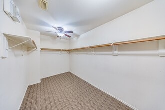 Building Photo - 16130 Coleburn Dr