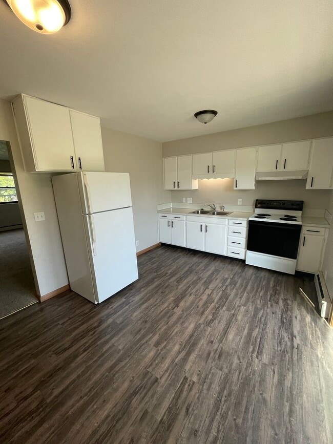Foto del edificio - 1344 Meadow Ln