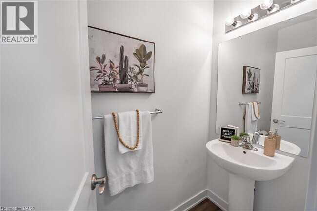 Photo du bâtiment - 110 Fergus Ave