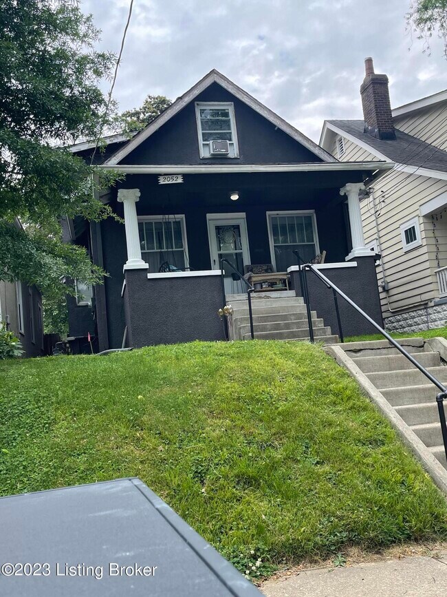 Building Photo - 2052 Midland Ave