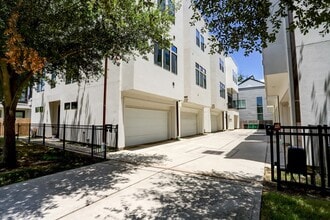 Building Photo - 2106 Colorado St