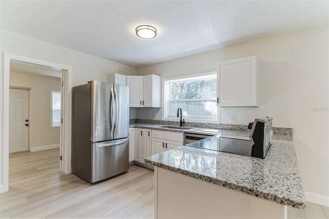 Foto del edificio - 6310 Belle Isles Dr