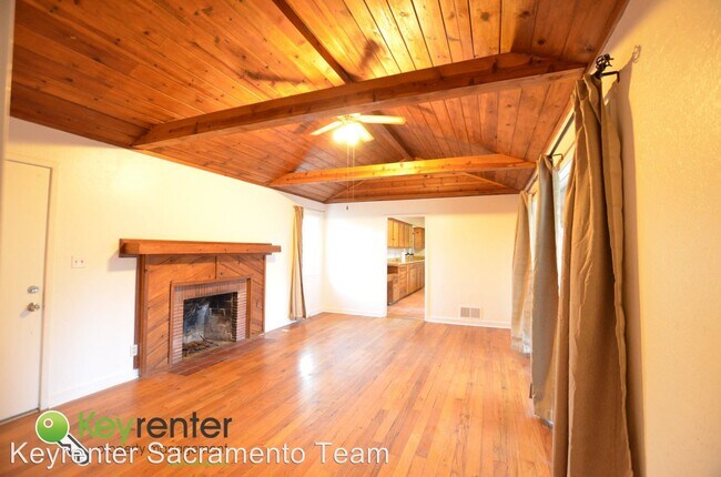 Building Photo - 4 br, 2 bath House - 2361 Carlsbad Ave.