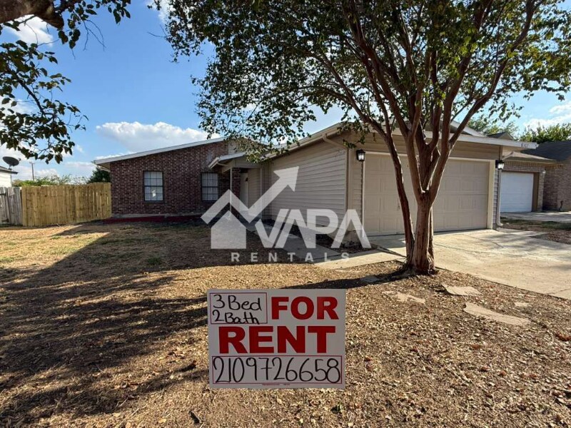 Foto principal - 8307 Maple Ridge Dr
