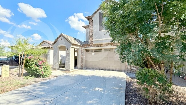 Building Photo - 9117 W Sells Dr