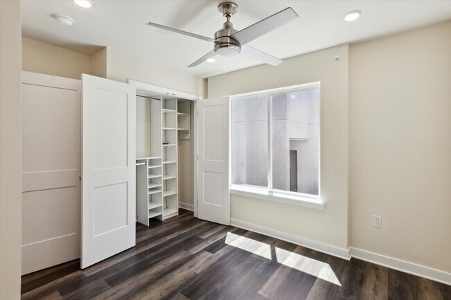 Foto del edificio - 1330 N 15th St