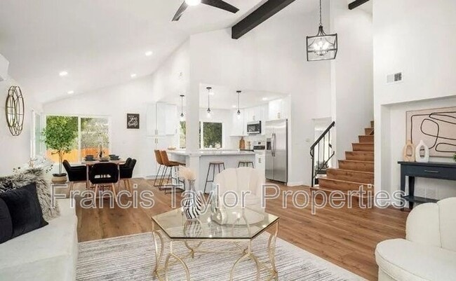 Foto del edificio - 13837 Paseo Cardiel