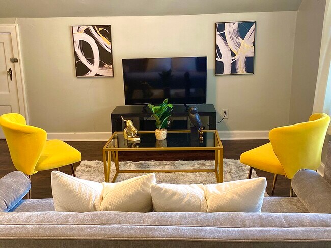 Living room - 3205 Norman Bridge Rd
