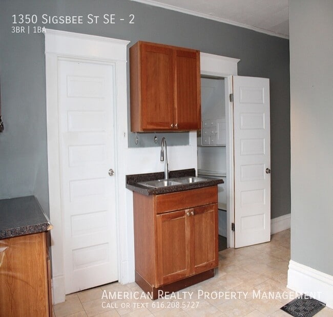 Foto del edificio - 1350 Sigsbee St SE