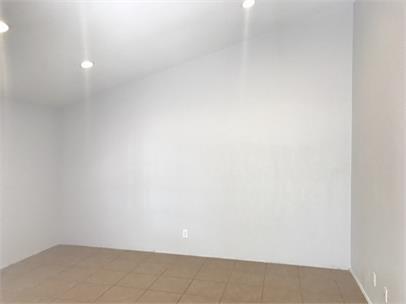 Foto del edificio - 2/1 Duplex in Great North Austin Location