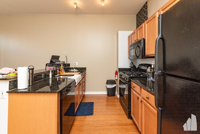 Foto del edificio - 920 W Leland Ave