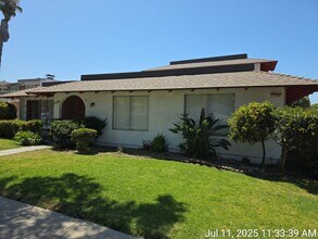 Building Photo - 2220 Franzen Ave