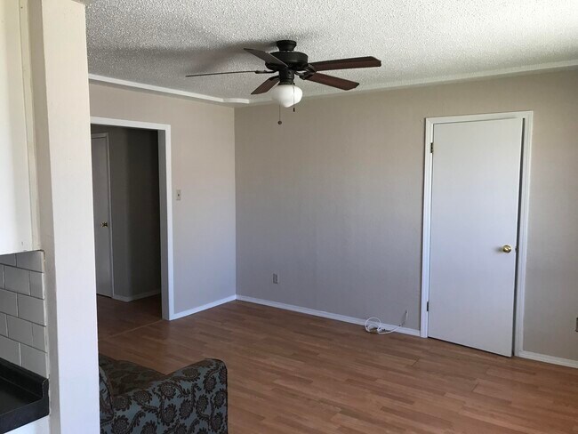 Foto del edificio - 10229 Ashwood Dr