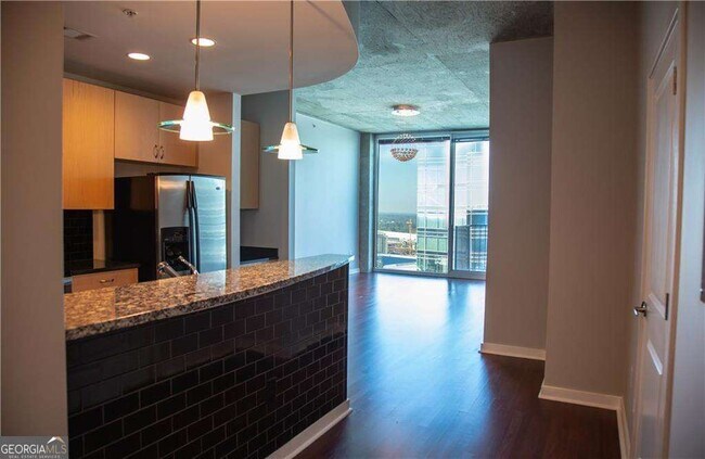 Foto del edificio - 400 W Peachtree St NW