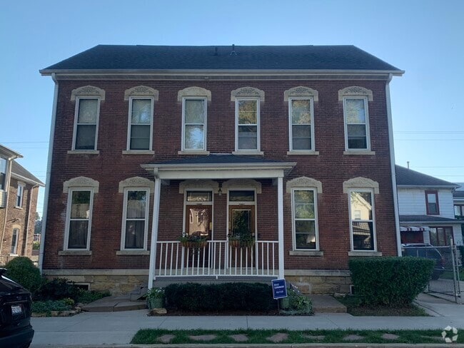 1329 Jackson (left side) - 1329 Jackson St