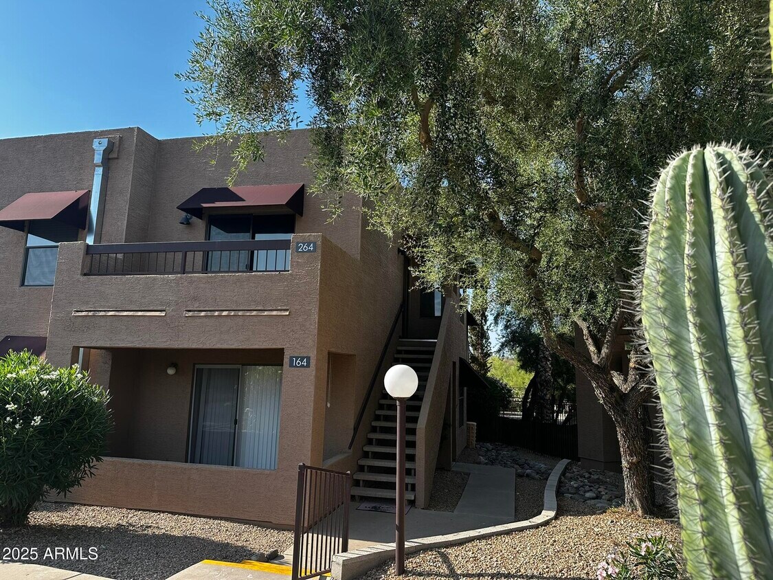 Foto principal - 16657 E Gunsight Dr