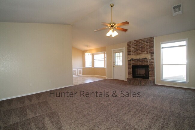 Foto del edificio - Comfortable 3-Bedroom Home in the Stratfor...